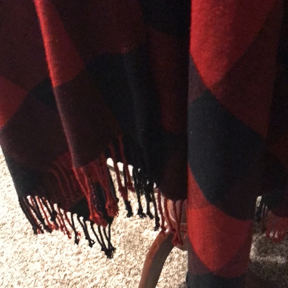 Wrap Buffalo Check Wrap Red Black OS NEW FINAL SALE - Picture 3 of 8